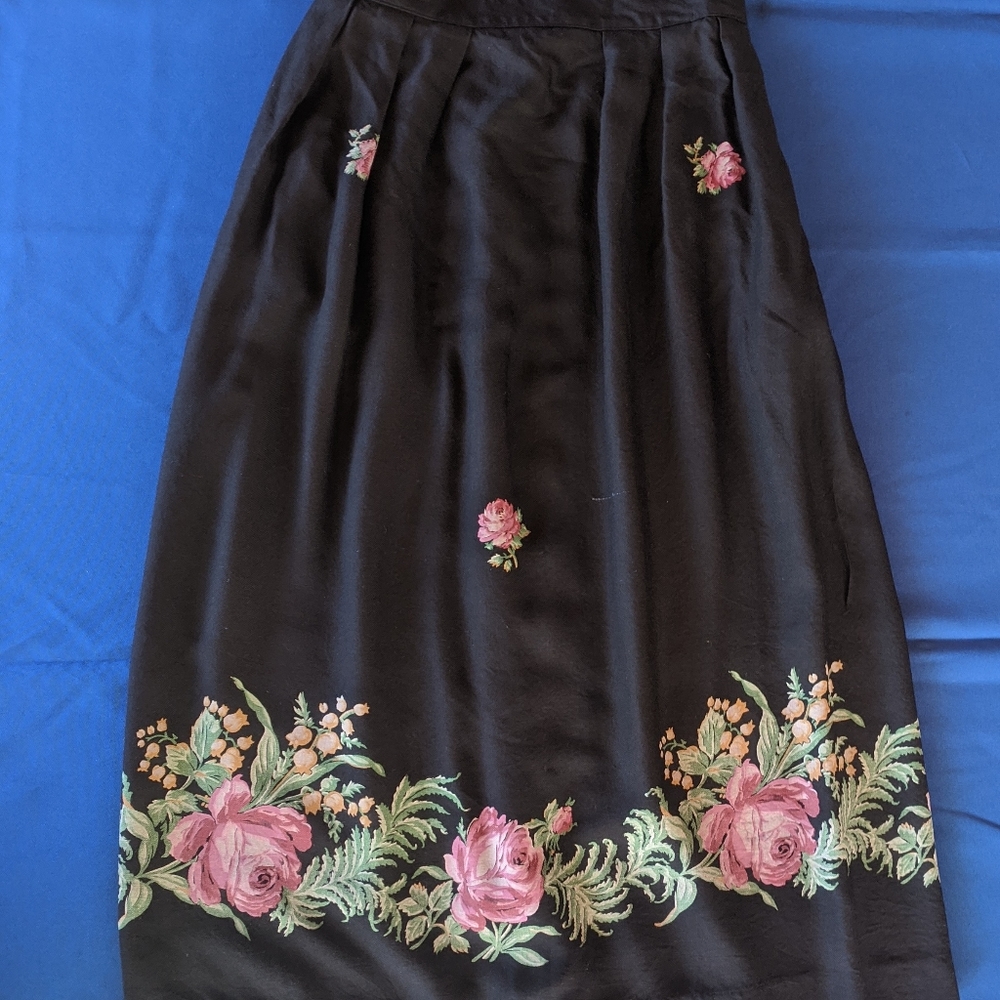 Beautiful Gorgeous Flower Vintage Skirt